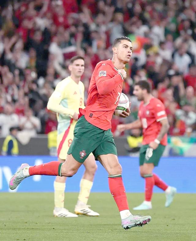 关于葡萄牙体育迎欧冠关键赛，今夜回应争议，底气十足，赛季目标并未改变的信息-九游官方入口