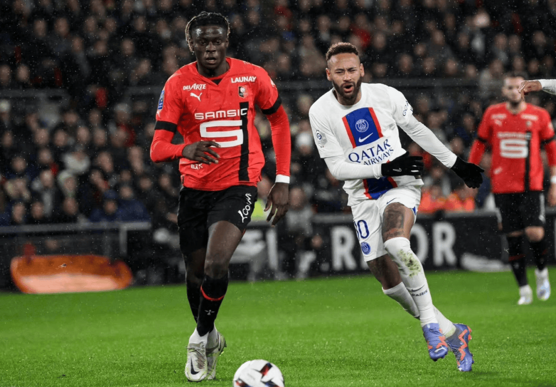 包含集结日法甲焦点战，里昂豪取连胜，悬念犹存，高层口径保持一致的词条-九游app下载