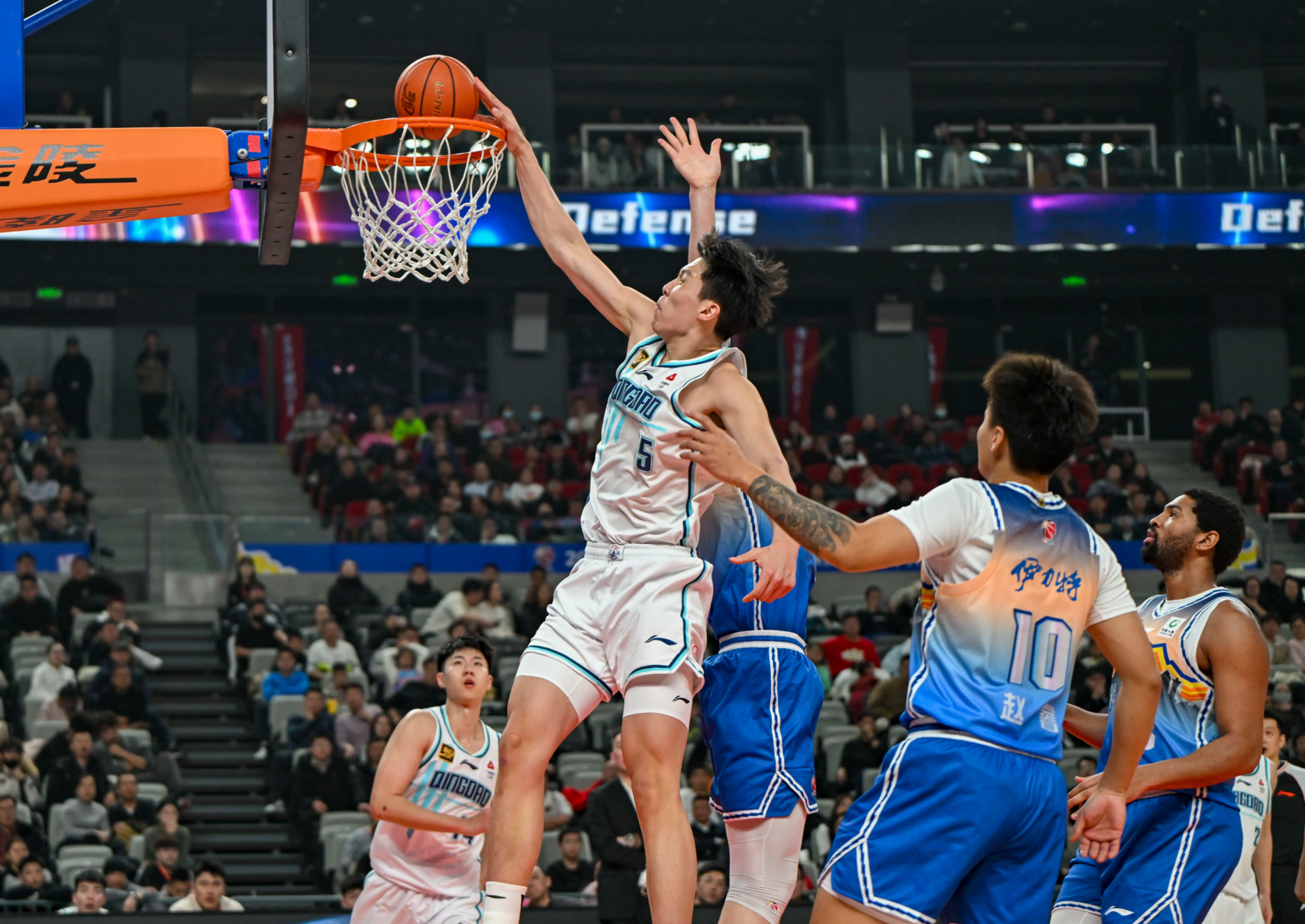 包含赛地聚焦：CBA季后赛今晚热度飙升，法兰克福状态回暖，目标明确，纪律约束更严格的词条-九游app下载