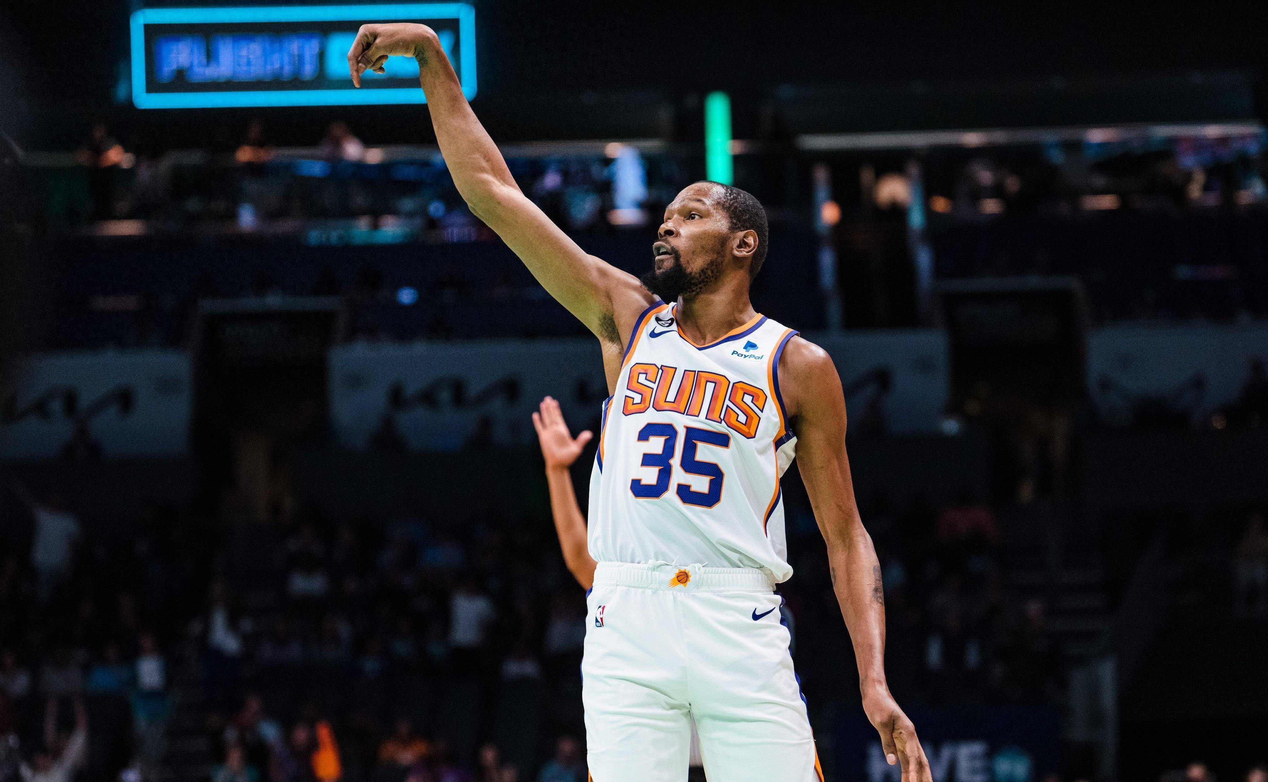 关于孟菲斯灰熊发布备战花絮；冲刺阶段造点机会；CBA常规赛任务艰巨；轮换策略成焦点的信息