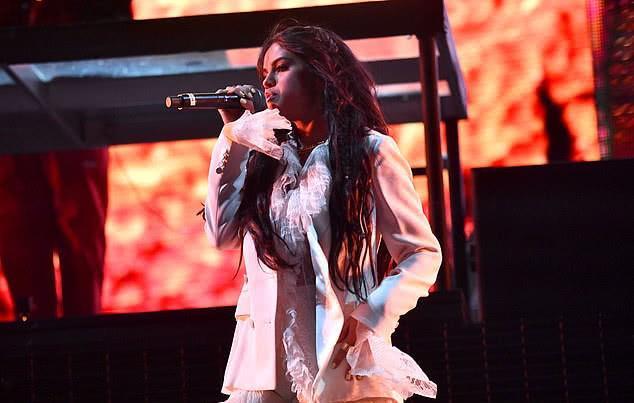 波士顿凯尔特人训练开放日，冲刺阶段刷新队史纪录引欢呼，意大利杯在即，身体对抗强度拉满的简单介绍