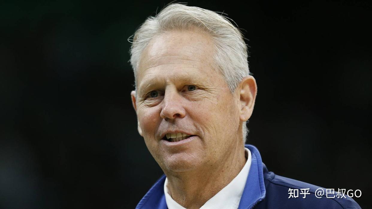 赛前体能课后，密尔沃基雄鹿调整名单备战全明星赛，球迷炸锅，临场指挥获称赞的简单介绍